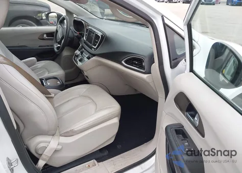 2021 Chrysler Voyager Lxi из США, поврежденный, VIN 2C4RC1DG1MR542294